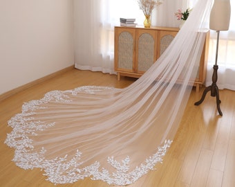 Long Wedding Veil With Leaves Lace, Petal Shaped Unique Bridal Veil Cathedral Length, Custom Veil in All Color and Length