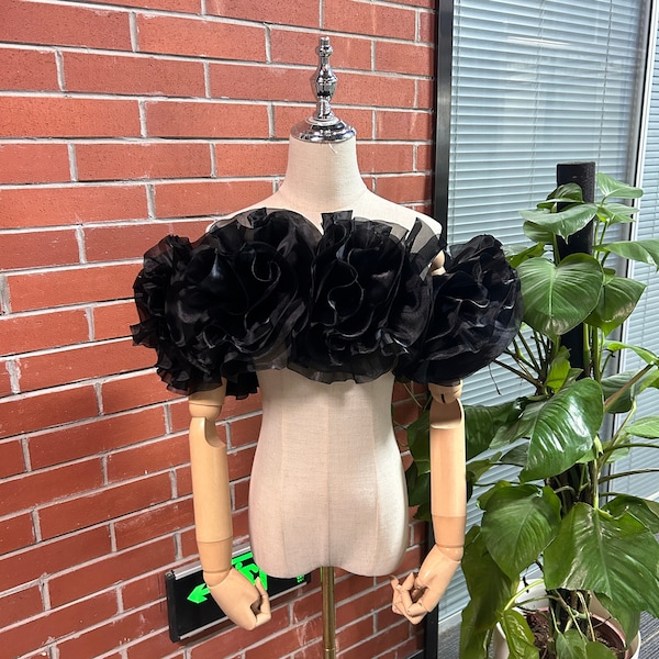 Off-the-Shoulder Blumen Schal / Abnehmbarer schwarzer Organza Schal / Elegantes Braut Cape / Wrap für Hochzeitskleider