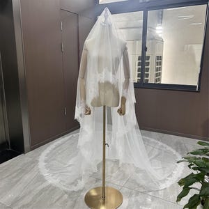 Velo fard, velo da sposa con bordo in pizzo, velo da sposa in pizzo mantiglia, velo in pizzo, velo in pizzo chantilly, velo da sposa in chiesa, velo con bordo smerlato