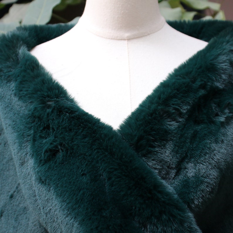 Soft faux fur shawl/Emerald green fur wrap/Winter wedding fur cape/Formal party shawl/Bridesmaid fur wrap/Engagement fur stole image 4