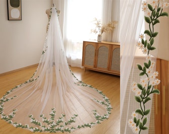 Green leaves floral trim veil/ Forest style long bridal veil/ Flower lace appliques wedding veil/ Unique veil for bride