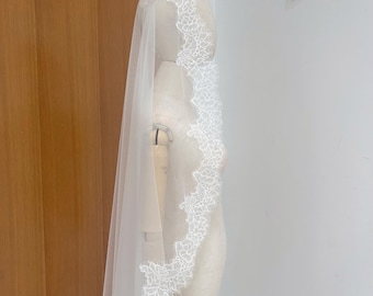 Lace Edge Bridal Veil, Mantilla Lace Wedding Veil, Lace Veil, Chantilly Lace Veil, Church Wedding Veil, Scalloped Edge Veil