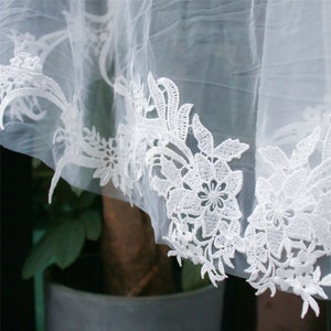 Simple lace trim veil for bride/Elegant wedding veil/Short wedding veil/Fingertip bridal veil/Classic bridal veil/Blusher veil/Custom veil