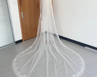 Lace Trim Bridal Veil, Eyelace Edge One Layer Veil, Chantilly Lace Veil, Church Wedding Veil, Scalloped Edge Veil with Comb