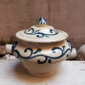 Potiche de terracota vidriada que data de finales del siglo XIX, Grottaglie (Puglia - Italia)