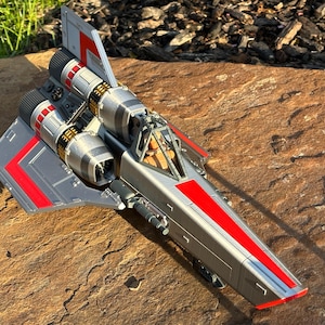 Battlestar Galactica Colonial Viper MK1 3.75&quot; Play Set.  Includes Viper, Display Stand and Service Ladder!