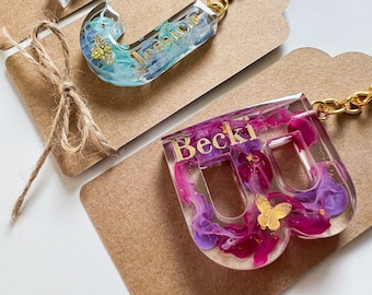 Schlüsselanhänger personalisiert mit Namen, Resin Anhänger Buchstabe, Geburtstagsgeschenk, Geschenk Schulkind, Einschulung, Namensanhänger