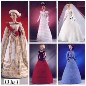 Peut inclure: Une collection de 13 robes de poupée en crochet dans différentes couleurs et styles, y compris une robe de mariée blanche, une robe de bal rouge et une robe de soirée bleue. Les robes sont toutes réalisées avec des motifs de crochet complexes et sont parfaites pour les poupées Barbie ou d'autres poupées de taille similaire. 13 en 1.