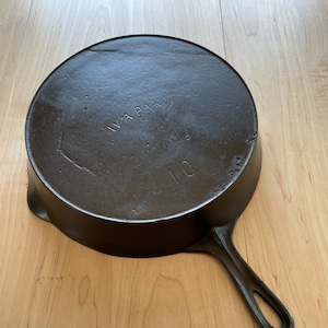 Antique Wapak #10 Cast Iron Skillet w/ Block Logo & Makers Mark