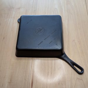Griswold Square Utility Skillet w/ Small Logo P/n 768