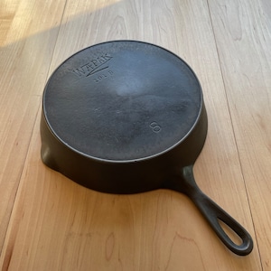 Wapak #8 Z Logo Cast Iron Skillet