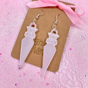 Light Pink Kunai Bow Earrings