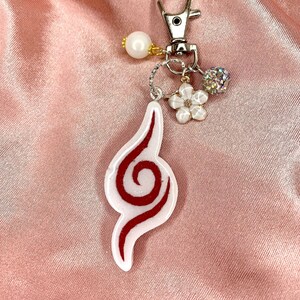 Porte-clés blanc et rouge avec symboles | Cadeau de Saint-Valentin | Cadeaux pour elle | Cadeaux pour lui | Cadeau d'anniversaire | Anime d'anniversaire | Anniversaire d'un anime