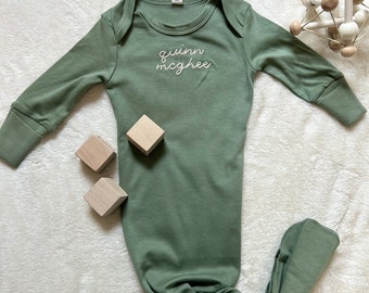 Handgeborduurd baby/baby nachthemd