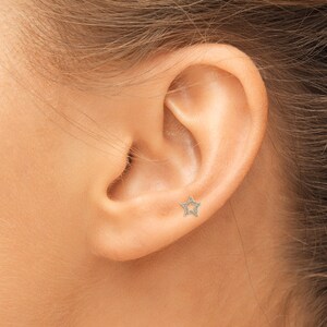 14K Solid Gold Star Tragus Piercing, Tiny Star Piercing, Minimalist Cartilage Earring, Tiny Star Climber Stud Earring