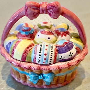 Vintage Ceramic Easter Basket Trinket Box