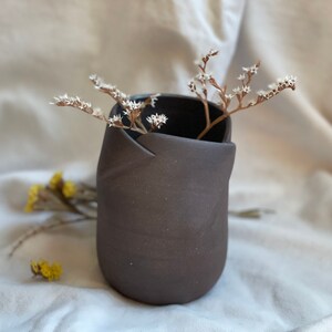 Brown and Gold Pottery Vase, Handmade Stoneware Flower Vase, Minimal Pottery Vase, Wabi Sabi Vase Ceramic, Boho Decor, Handmade Gift