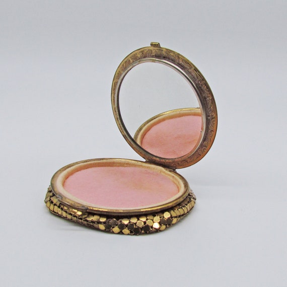 Vintage Gold Mesh and Black Enamel Powder Compact - image 7