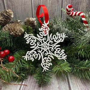 Adorno de copo de nieve con nombre personalizado, adorno navideño personalizado, nombre, copo de nieve, nombres de nietos, regalo para abuelos, recuerdo de apellido familiar, regalo 2024
