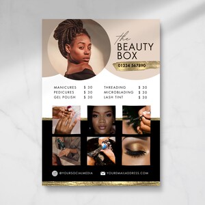 Puede incluir: Un folleto para un salón de belleza llamado "The Beauty Box" con un esquema de color dorado y negro. El folleto enumera servicios como manicuras, pedicuras, threading, microblading y tinte de pestañas, todos por $ 30. El folleto también incluye un número de teléfono y información de contacto de redes sociales.