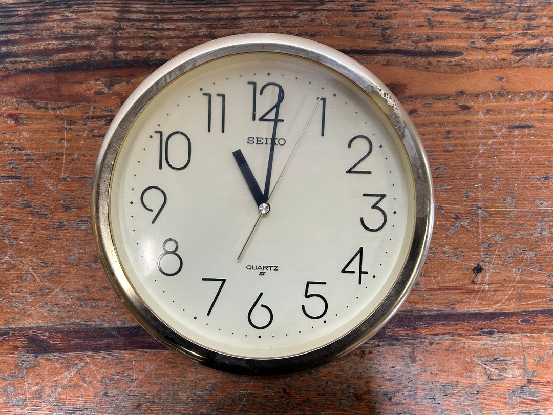 Vintage Seiko Quartz Wall Clock Cream Face and Gold Coloured Etsy