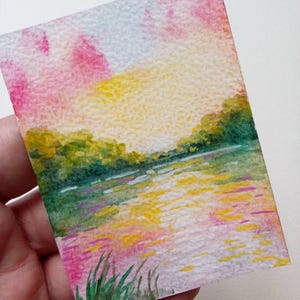 Mini tableau aquarelle paysage d'été de l'aube de la rivière ACEO ATC 2,5 x 3,5 pouces