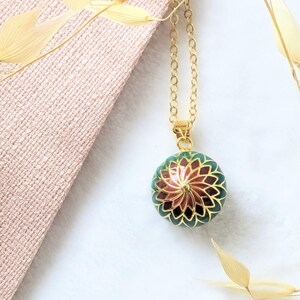 Bola de Grossesse Or SAFI | Collier Femme Enceinte | Idée cadeau future maman | Collier de Grossesse (vert, rouge, bordeau, or)
