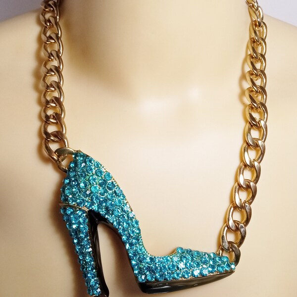 Betsy Johnson High Heel Shoe Teal Blue Rhinestone Gold Tone Handsome Pendant Chain Modernist Necklace. Great condition!