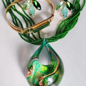 MURANO Glass Green Pendant necklace (Hallmarked), AVON Green Jade Bracelet, Floral Glass Earrings. Vintage Estate, Beautiful Lot!