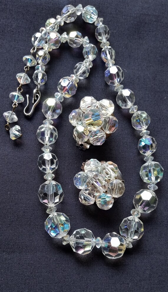Single Strand Sparkly Clear Crystal Necklace Strun