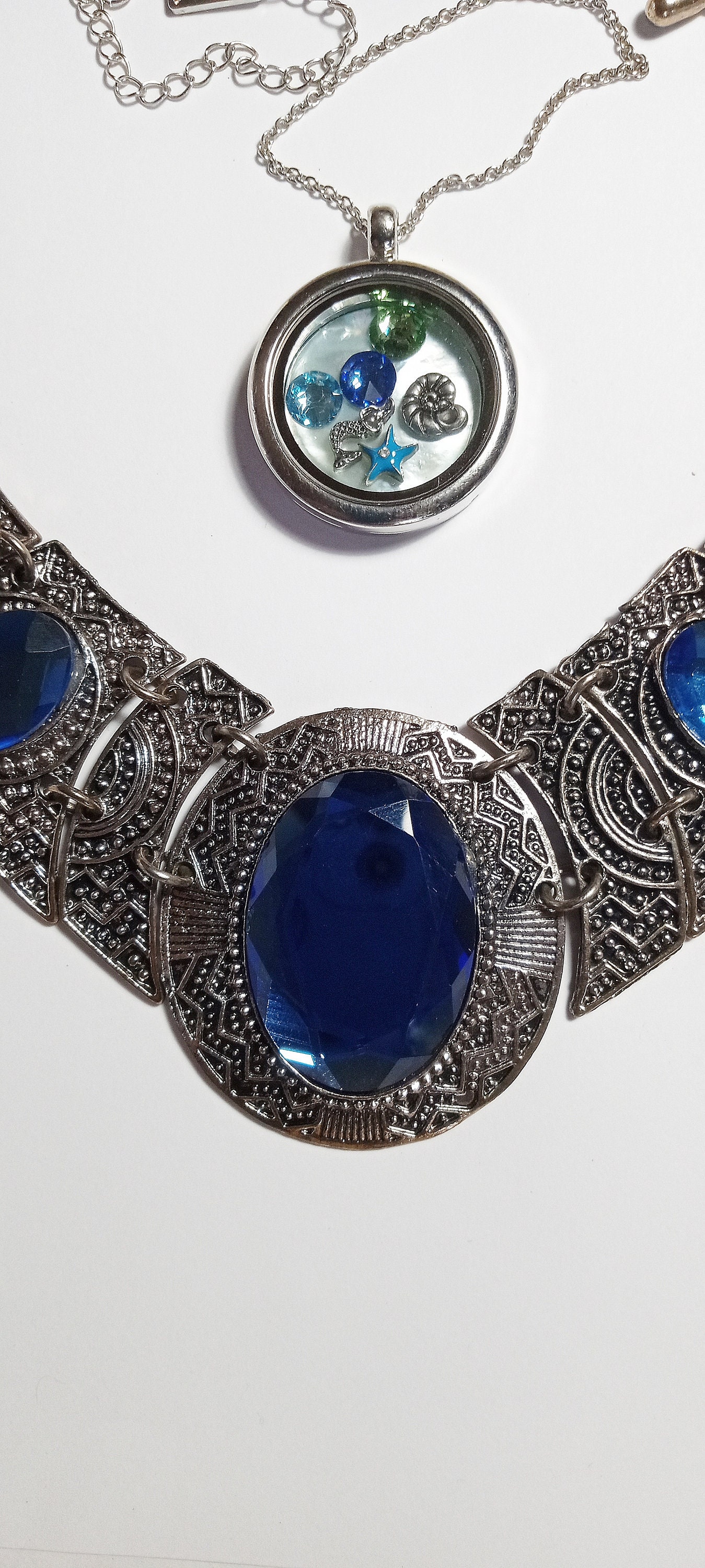 Mestige floating shop charm necklace