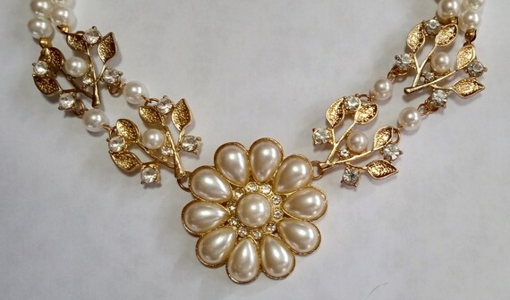 Glamorous Necklaces; Faux Pearls Flower & Enamele… - image 7