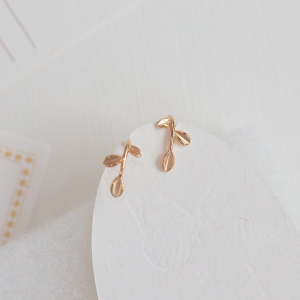 Gold Leaf Tree Branch Earrings Ear Climbers Chic Dainty Stacking Gold Jewelry Birthday Gift for Her Cute Aesthetic Jewelry Fairy Earrings