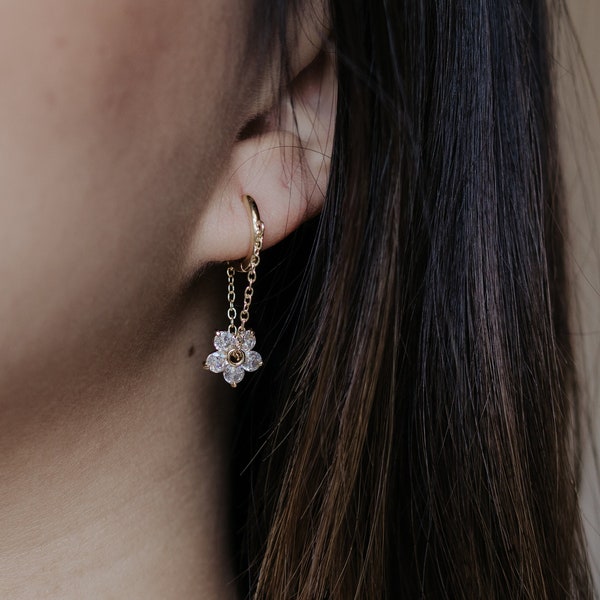 Gold Floral Hoop Drop Earring, Flower Earrings, Floral Hoop Earring, Korean Earring, Wedding, Bridesmaid Jewelry
