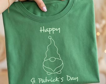 Camiseta minimalista de gnomo para el Día de San Patricio, camiseta festiva irlandesa, algodón Comfort Colors.