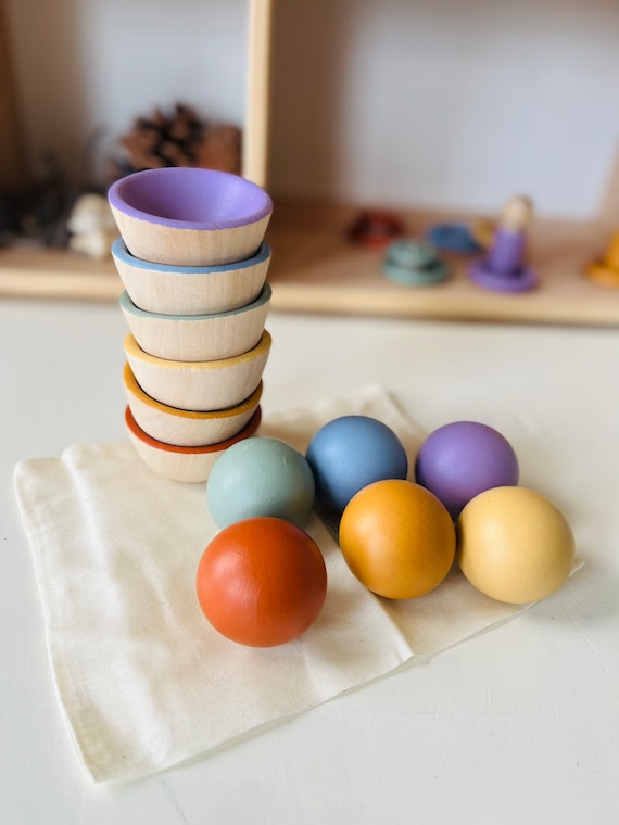 Wooden Balls and sorting bowls | First Birthday Gift Ideas | Baby Shower Gift | Montessori Toddler Toy | Rainbow Sorting Toy