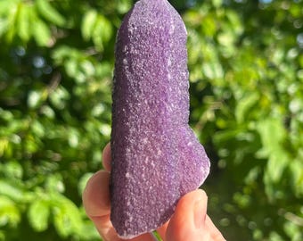 Mongolian candle quartz with purple fluorite mantle - green UV reaction!!! (Inner Mongolia - Huangangliang)