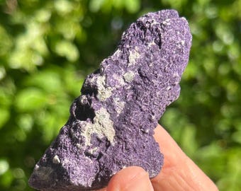 Mongolian candle quartz with purple fluorite mantle - green UV reaction!!! (Inner Mongolia - Huangangliang)