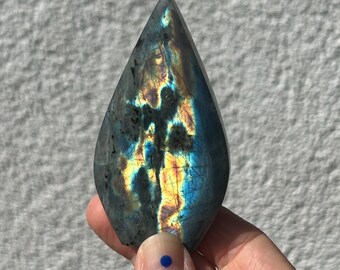 Mermaid Labradorite Freeform/Flame (Madagascar)
