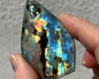 Mermaid Labradorite Freeform/Flame (Madagascar)