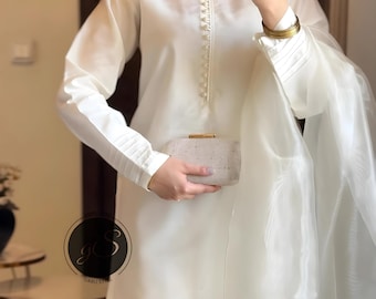 Costume shalwar kameez en soie brute blanche : tenue pakistanaise personnalisée