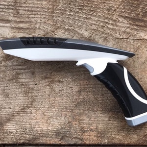 Discovery  -  Great White Shark Phaser