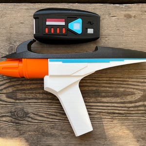 III Phaser ---- The Search for Spock ---- (3D Printed) Images for illustration purposes