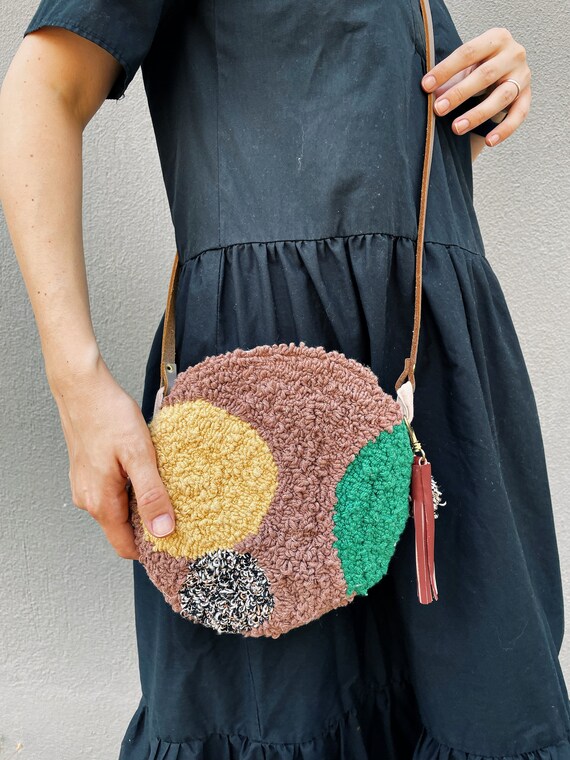 Tuft needle online pouch