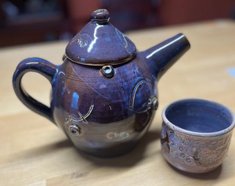Handcrafted pottery teapot - Whimsical Wonder 5.5”x7.5”