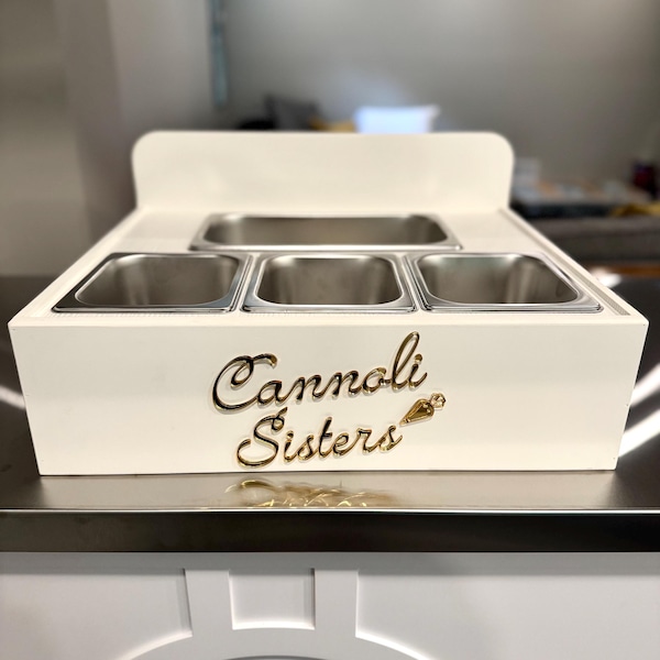 Cajas portátiles para cannoli con correas de transporte. Estación móvil y ligera para catering.