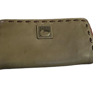 VTG Dooney & Bourke Florentine Pistachio Zip Across Full Leather Wallet