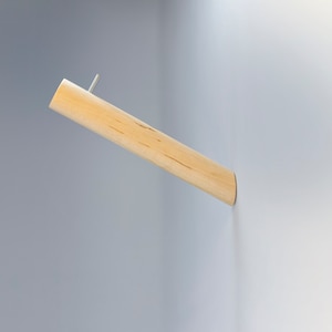 Moderner Wandhaken aus Holz. Minimalistische Wandaufbewahrung. Makramee Halter. Skandinavischer Stil. Boohoo Wohnkultur. Hut-, Pflanzen-, Kleider-, Handtaschen-Ständeraufhänger.