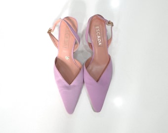 Zapatos de tacón bajo con tira trasera y punta puntiaguda ESCADA vintage en color rosa