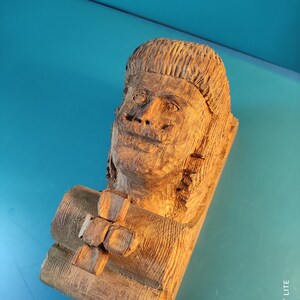 Vintage woodcut man&#39;s face